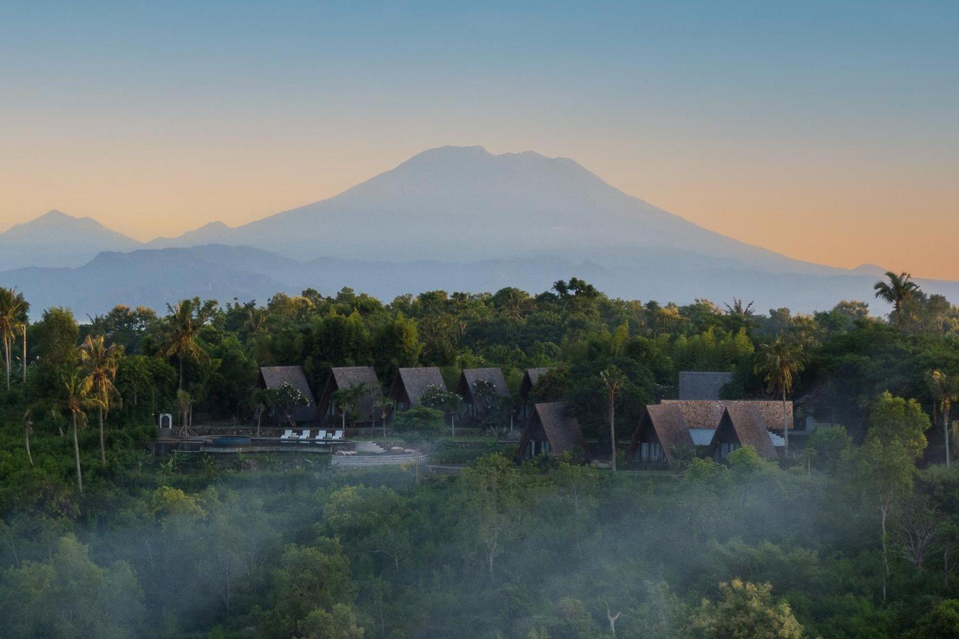 Batan Sabo & Co Hotel Toyapakeh Buitenkant foto