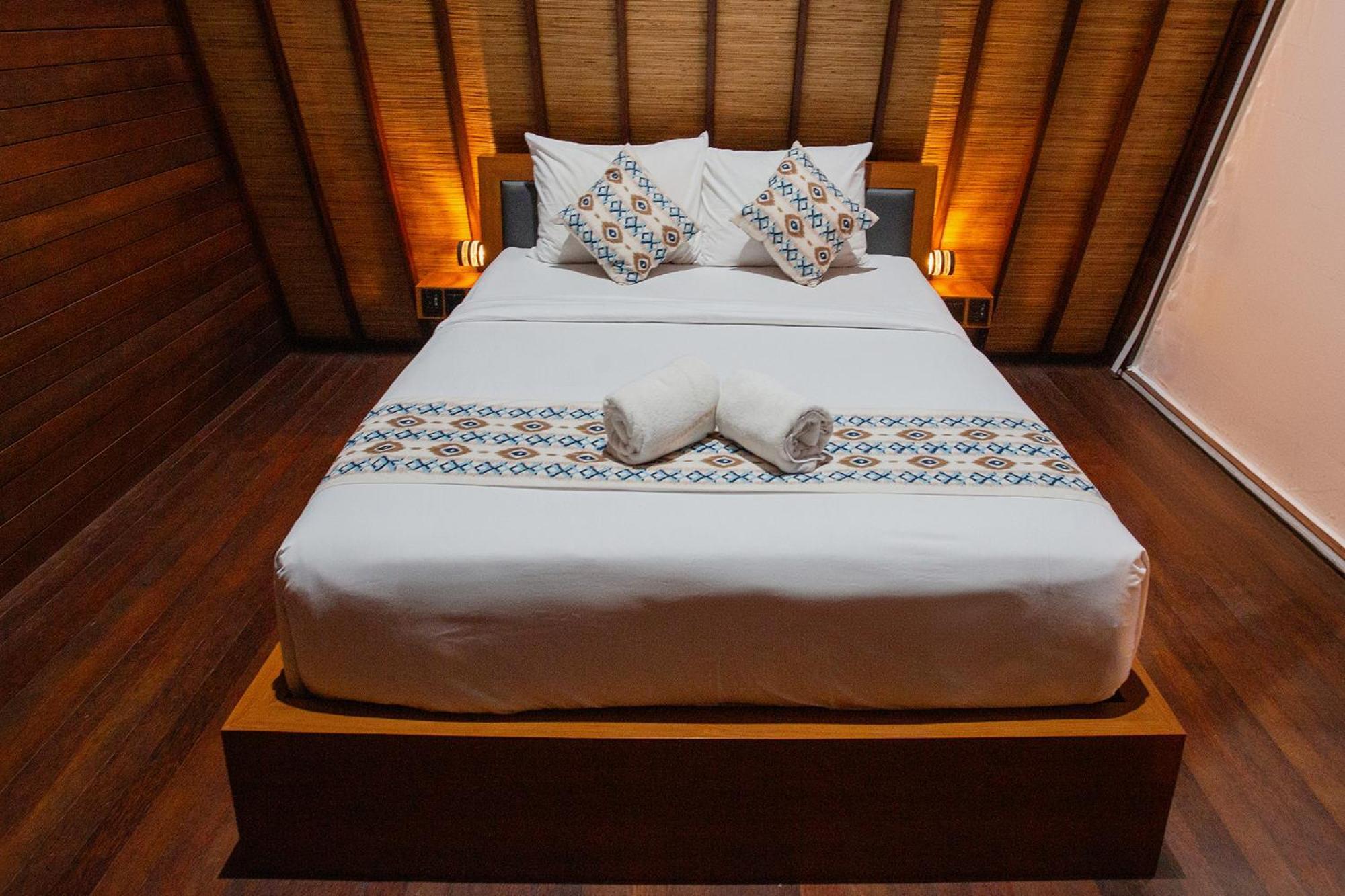 Batan Sabo & Co Hotel Toyapakeh Buitenkant foto
