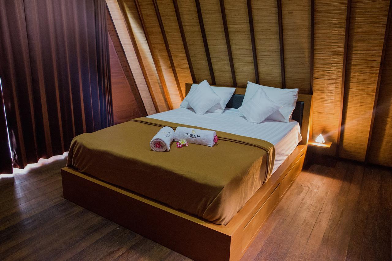 Batan Sabo & Co Hotel Toyapakeh Buitenkant foto